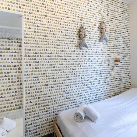 Chic Flat Near Beach, Cleaning Included Apartment